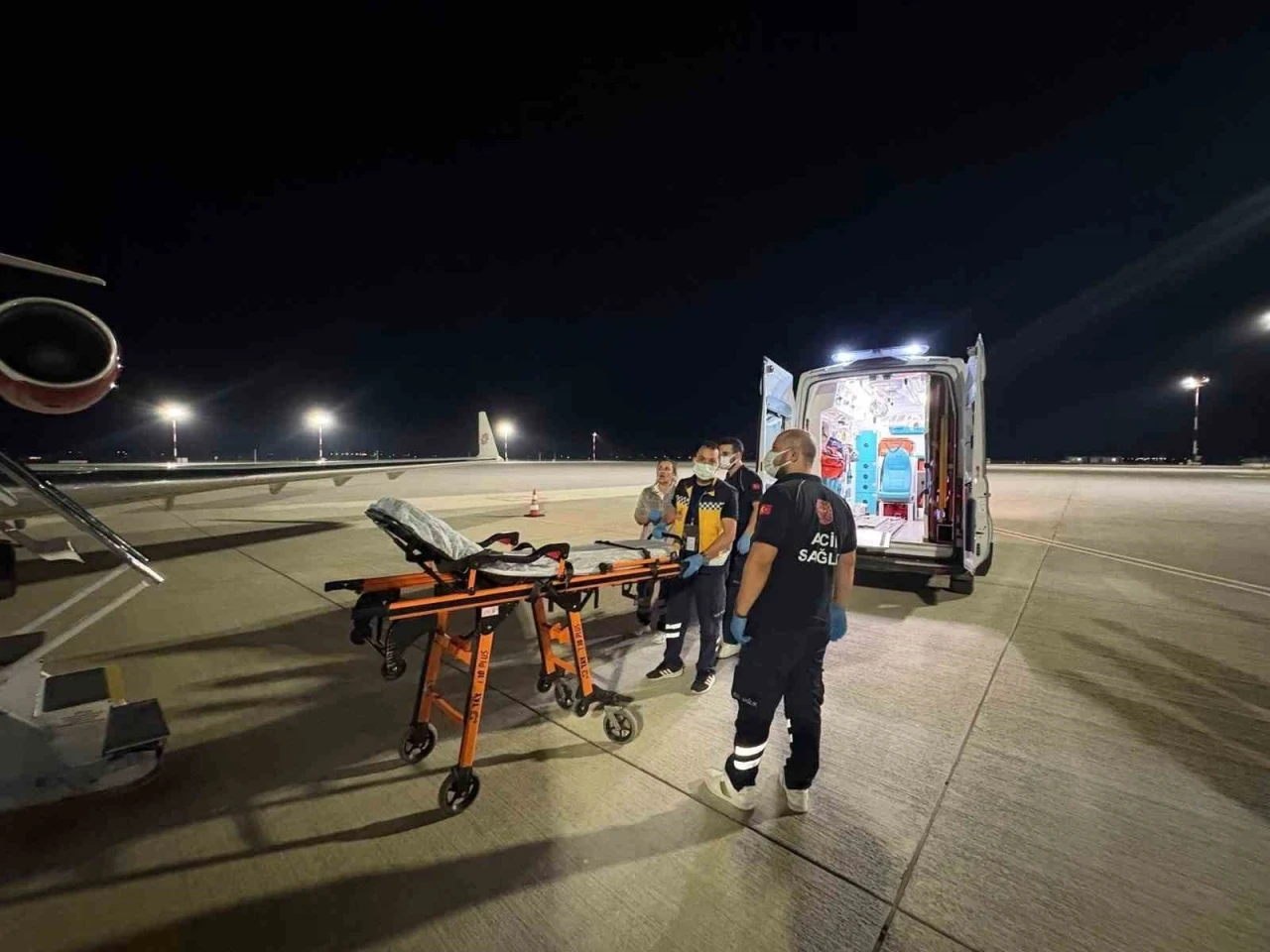 Endonezya&rsquo;da kaza ge&ccedil;iren T&uuml;rk vatandaşı ambulans u&ccedil;akla T&uuml;rkiye&rsquo;ye getirildi
