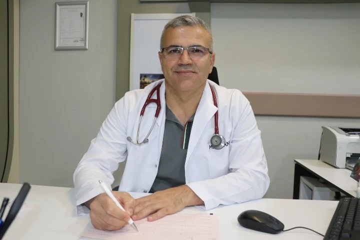 Enerji İçecekleri Tehlike Saçıyor