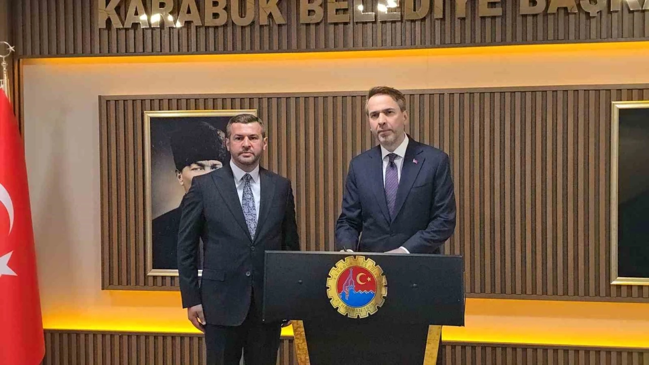 Enerji ve Tabii Kaynaklar Bakanı Alparslan Bayraktar’dan Karabük Belediyesine ziyaret
