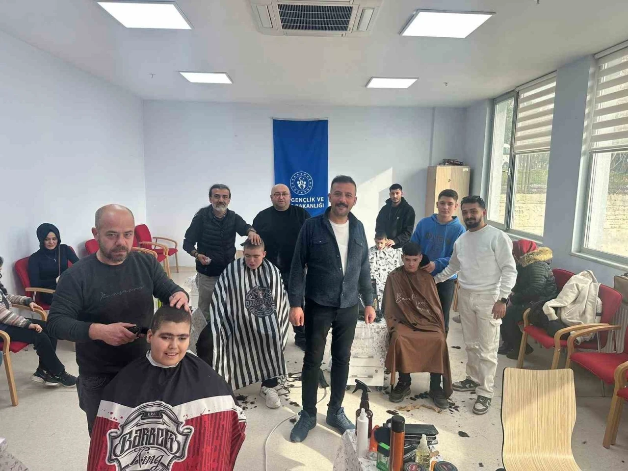 Engelli çocukların yüzleri güldü
