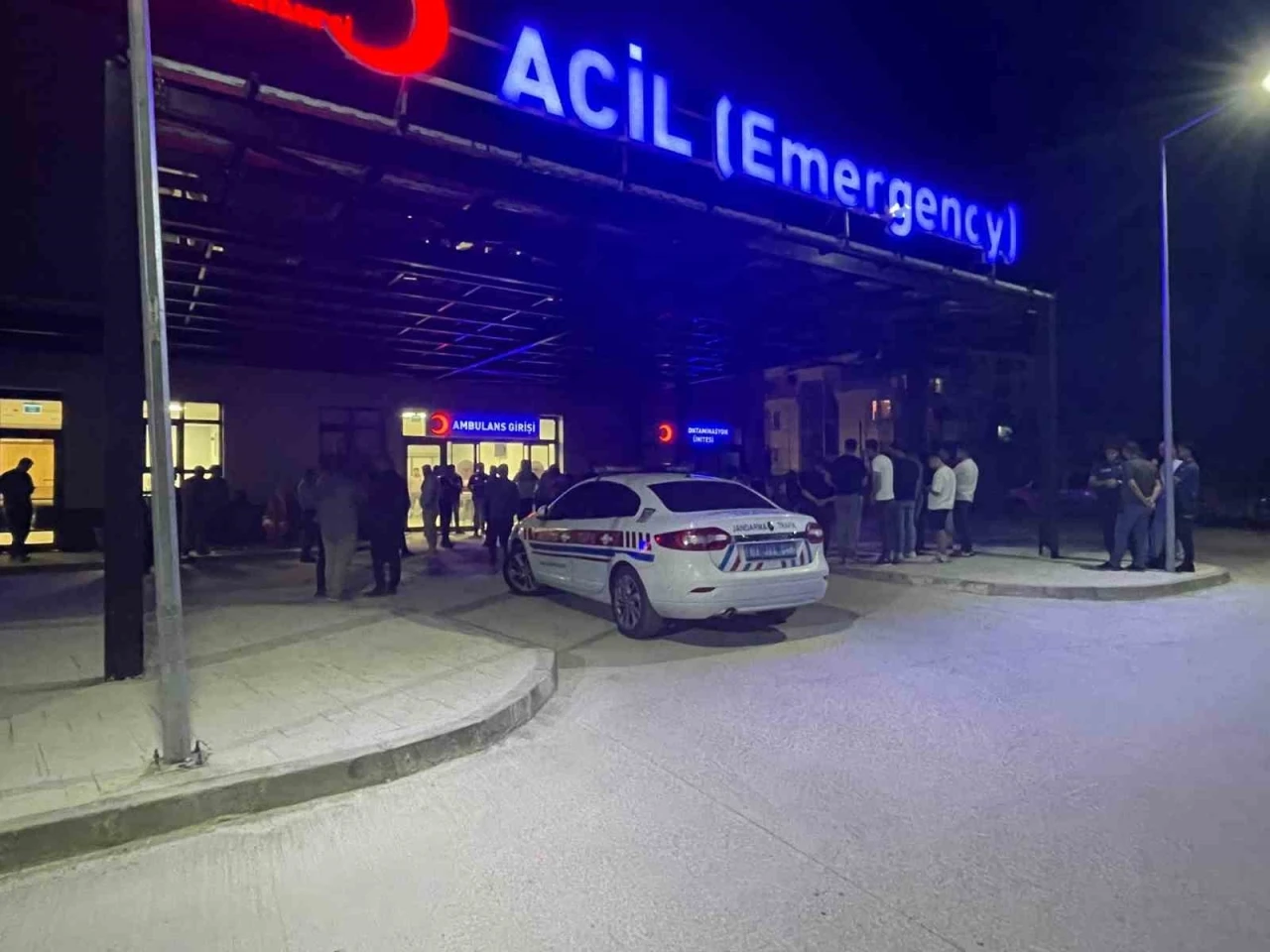 Enişte, aralarında husumet bulunan kayınbiraderini &ouml;ld&uuml;rd&uuml;
