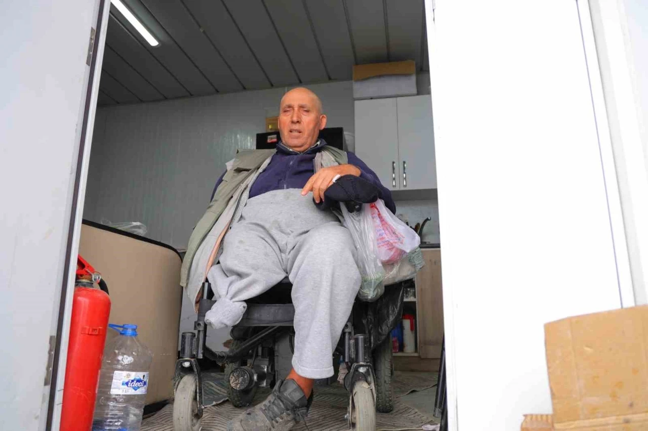 Enkazdan 6 g&uuml;n sonra kurtuldu, kolunu ve bacağını kaybetti
