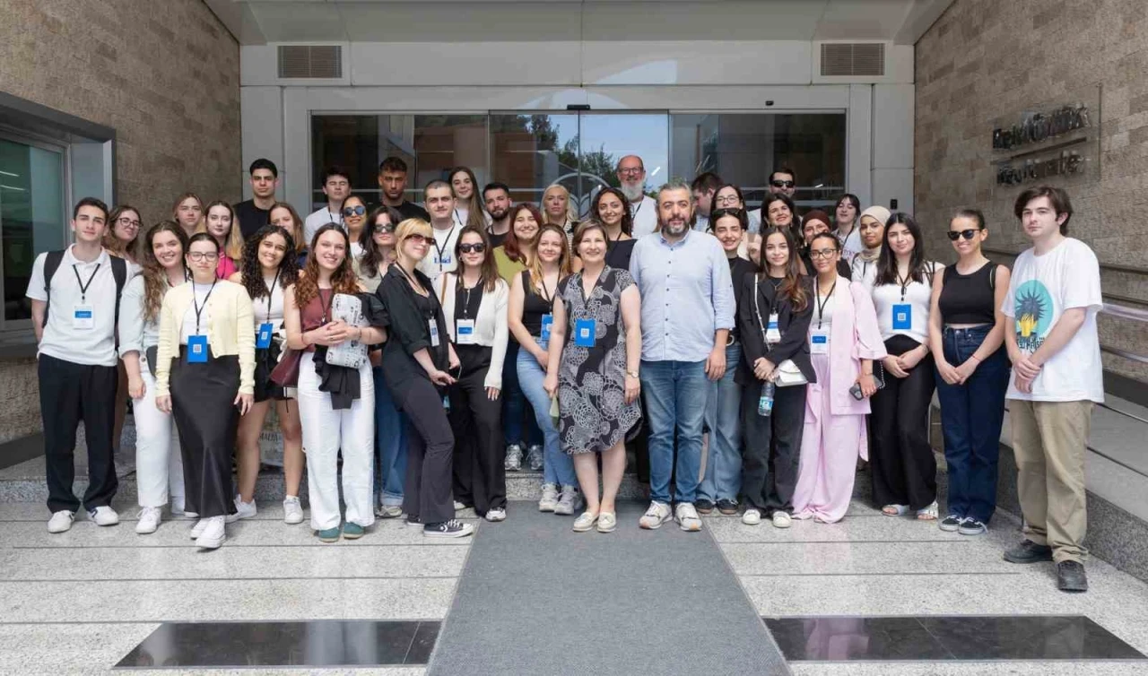 Erasmus öğrencileri İzmir’de buluştu
