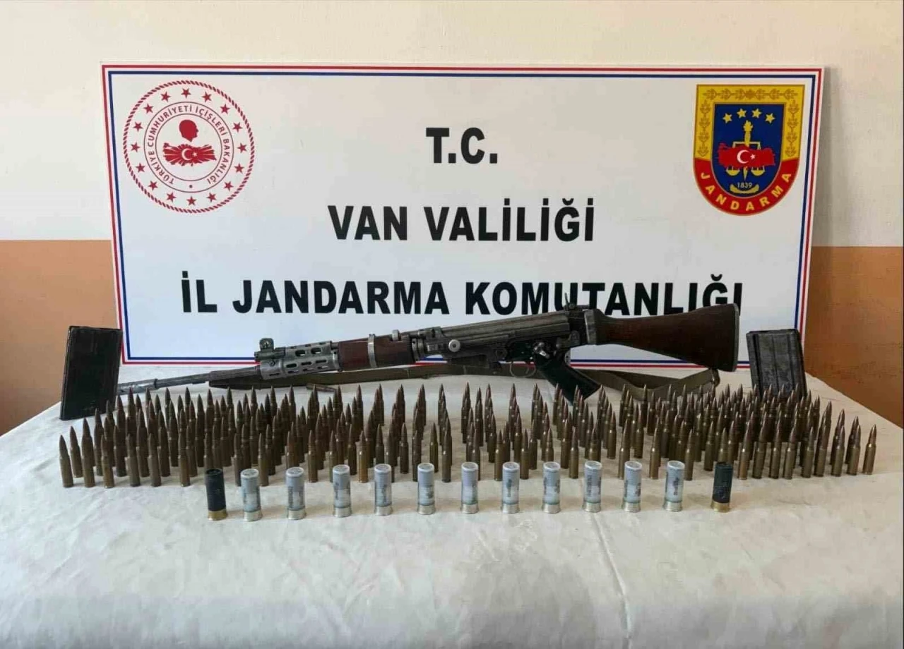 Erciş&rsquo;te Bel&ccedil;ika yapımı uzun namlulu silah ele ge&ccedil;irildi
