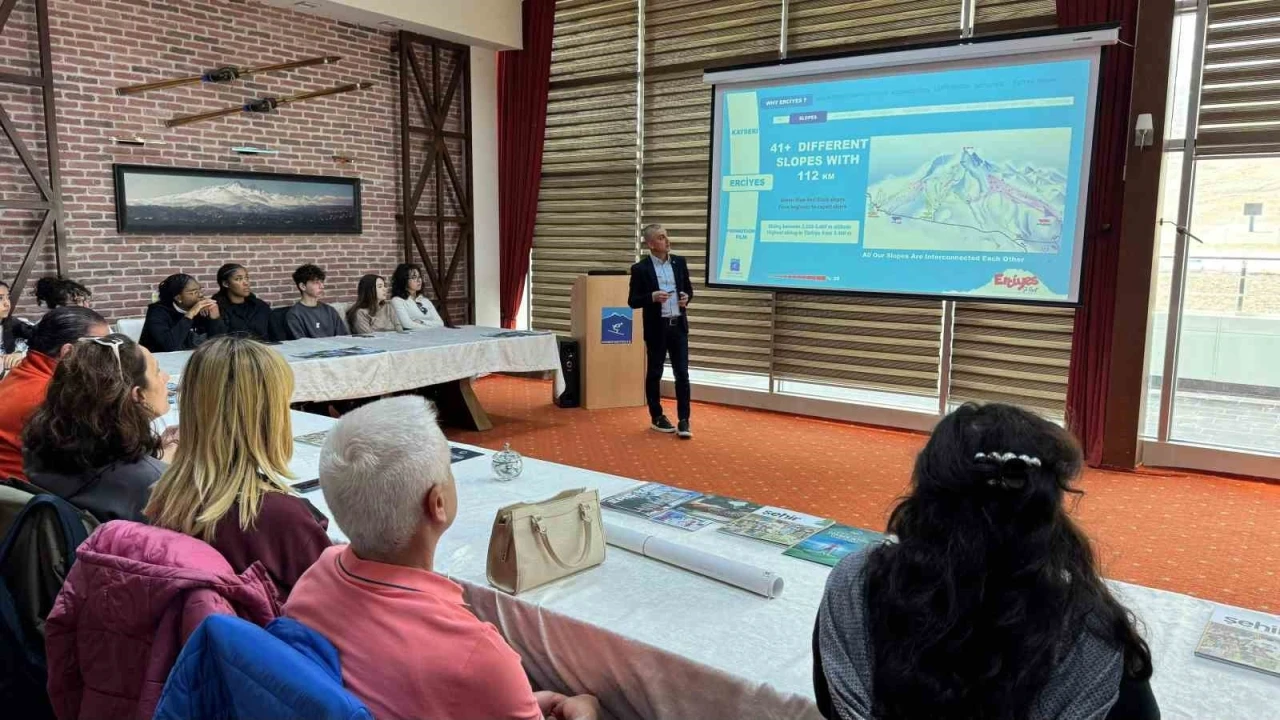 Erciyes, Romanya ve Karayipler’den gelen gençleri hayran bıraktı
