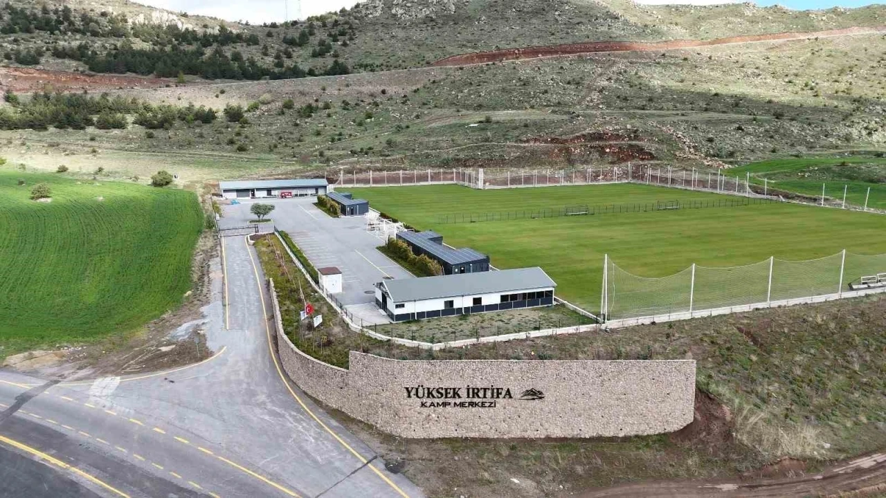Erciyes y&uuml;ksek İrtifa Kamp Merkezi, yeni sezona hazır
