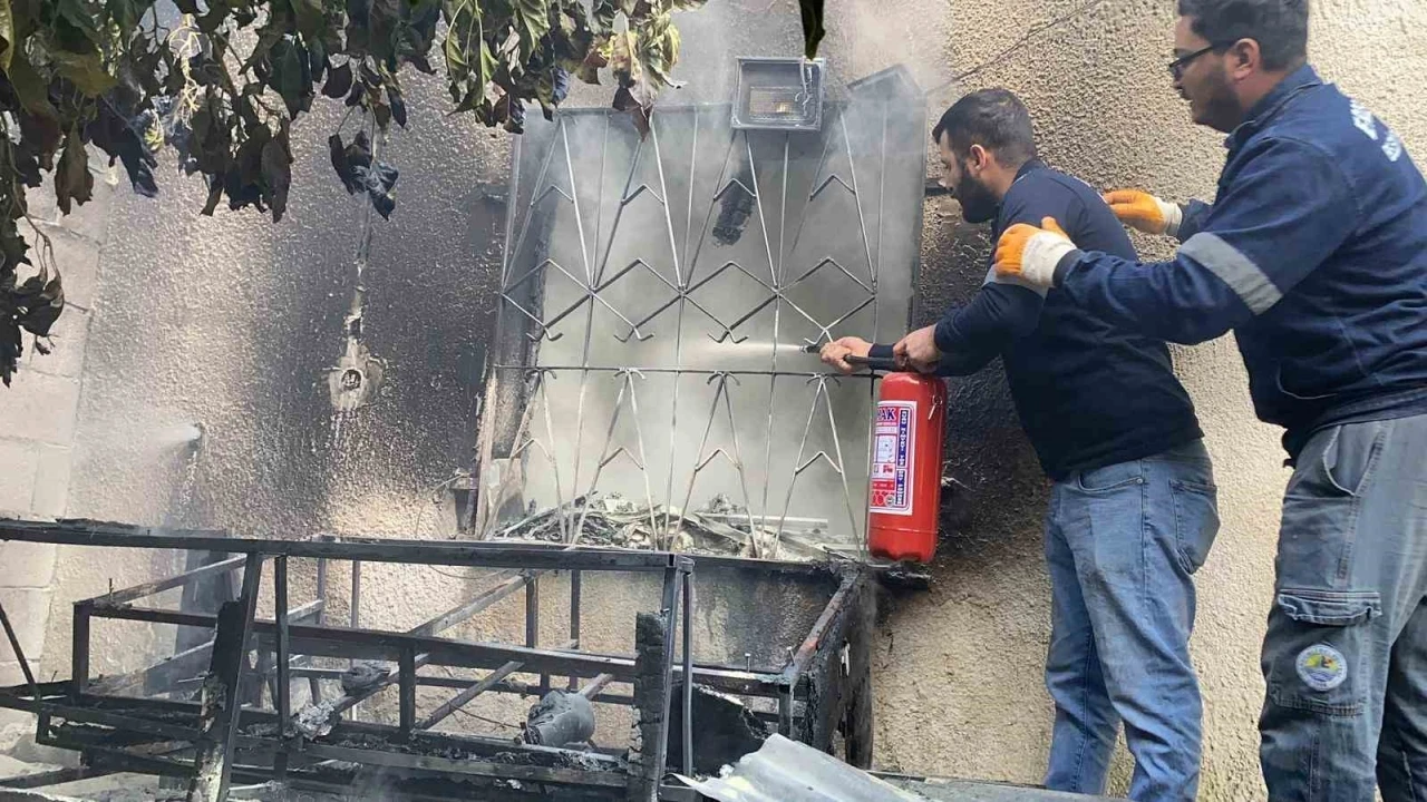 Erdemli&rsquo;de ev yangını b&uuml;y&uuml;meden s&ouml;nd&uuml;r&uuml;ld&uuml;
