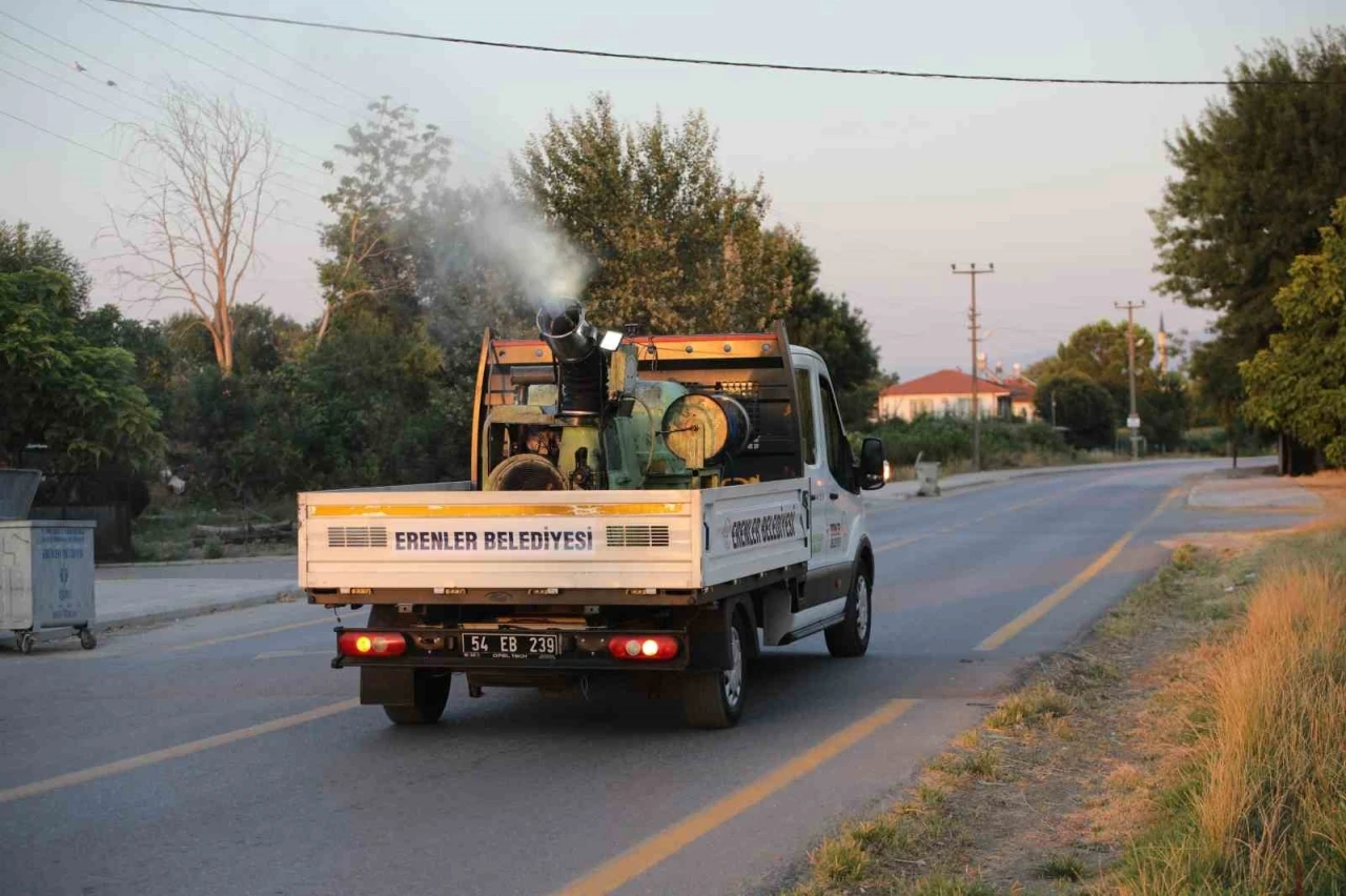 Erenler’de ilaçlama çalışmaları titizlikle sürüyor
