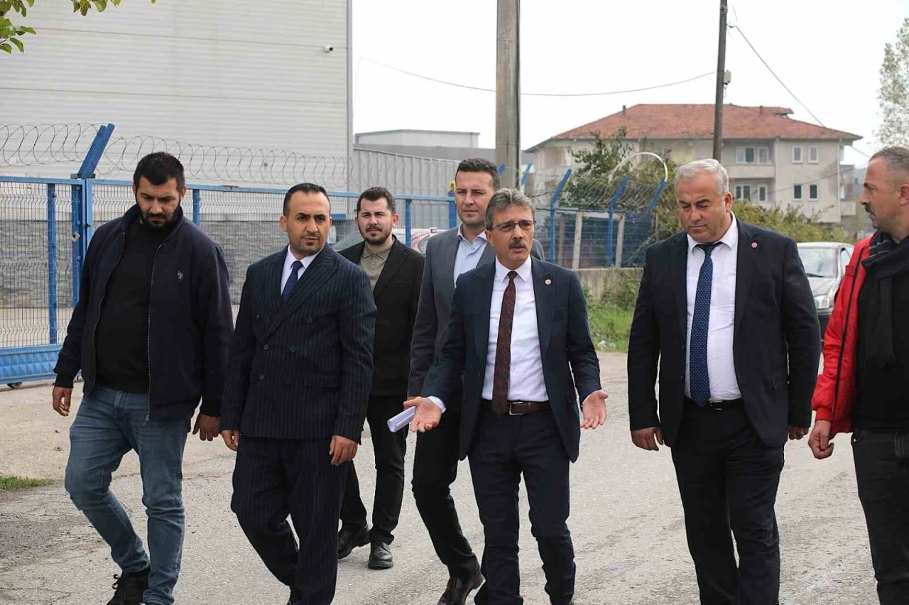Erenler’e yıl sonuna kadar 30 bin ton asfalt atılacak