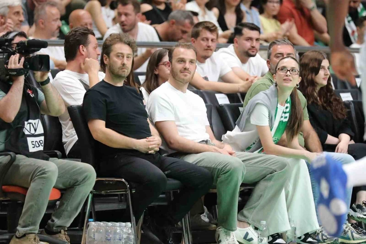 Ertuğrul Ersoy’dan Bursaspor Yörsan’a tribün desteği
