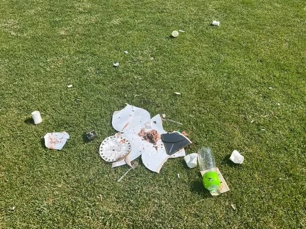 Ertuğrul Gazi Tören Alanı’na yakışmayan görüntüler
