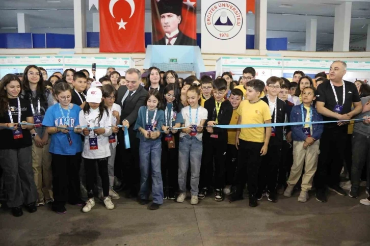 ER&Uuml;&rsquo;de 23 Nisan&rsquo;ın 101. yılında 101 proje
