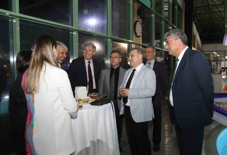 ER&Uuml;&rsquo;de &lsquo;Rekt&ouml;r-Akademisyenler Buluşması&rsquo; başladı
