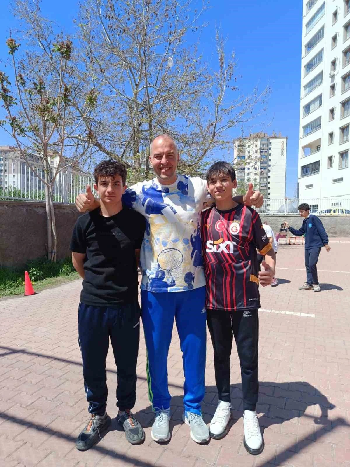 ERÜ’den ‘Bir gün değil, her gün sizinleyiz’ etkinliği
