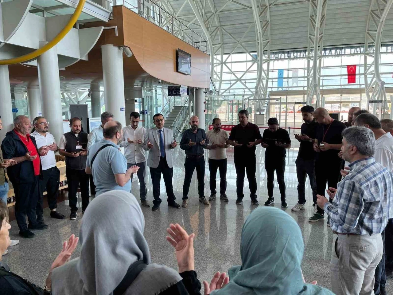 Erzincan’da 59. hac kafilesi dualarla uğurlandı