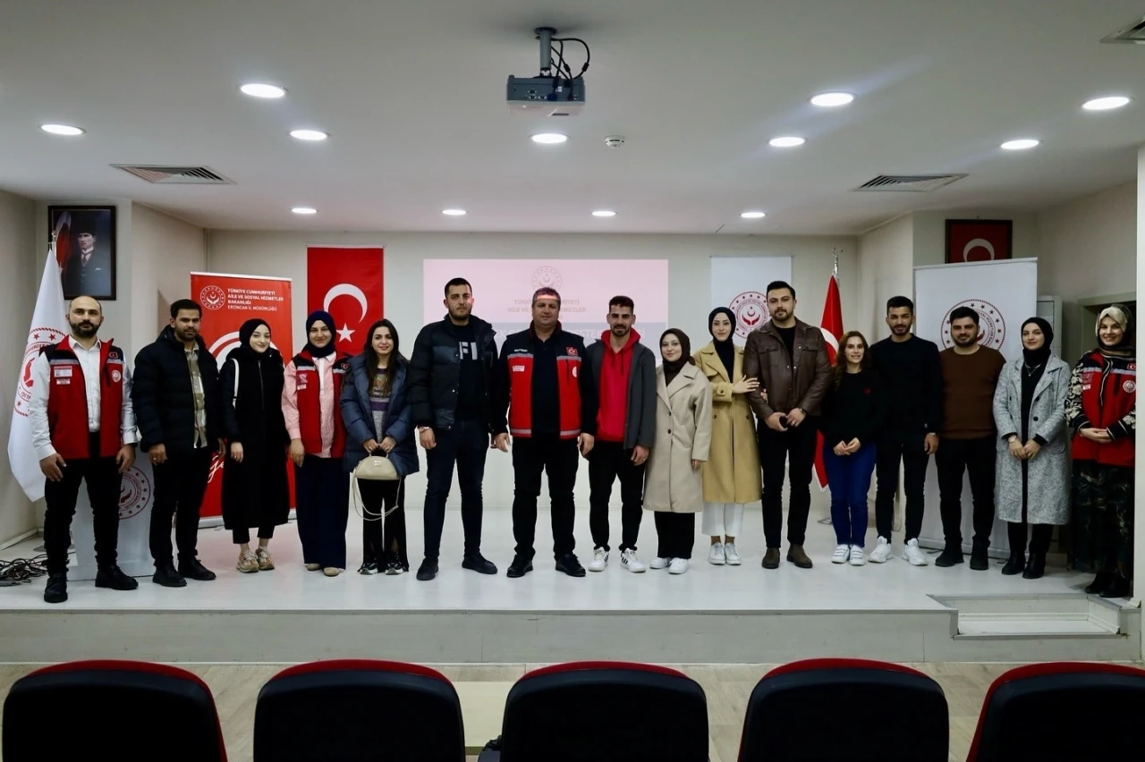 Erzincan&rsquo;da evlenecek gen&ccedil;lere destek

