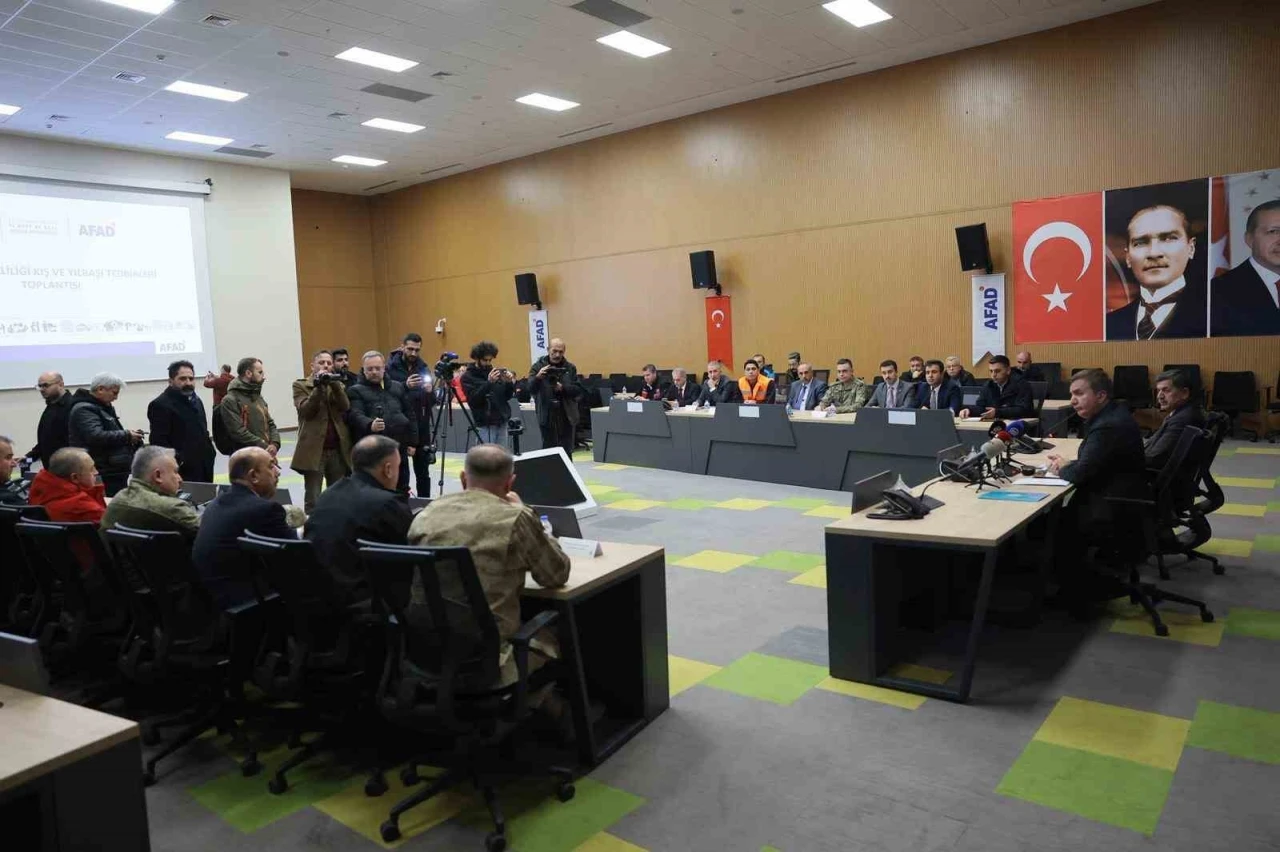 Erzincan&rsquo;da kış ve yılbaşı tedbirleri masaya yatırıldı
