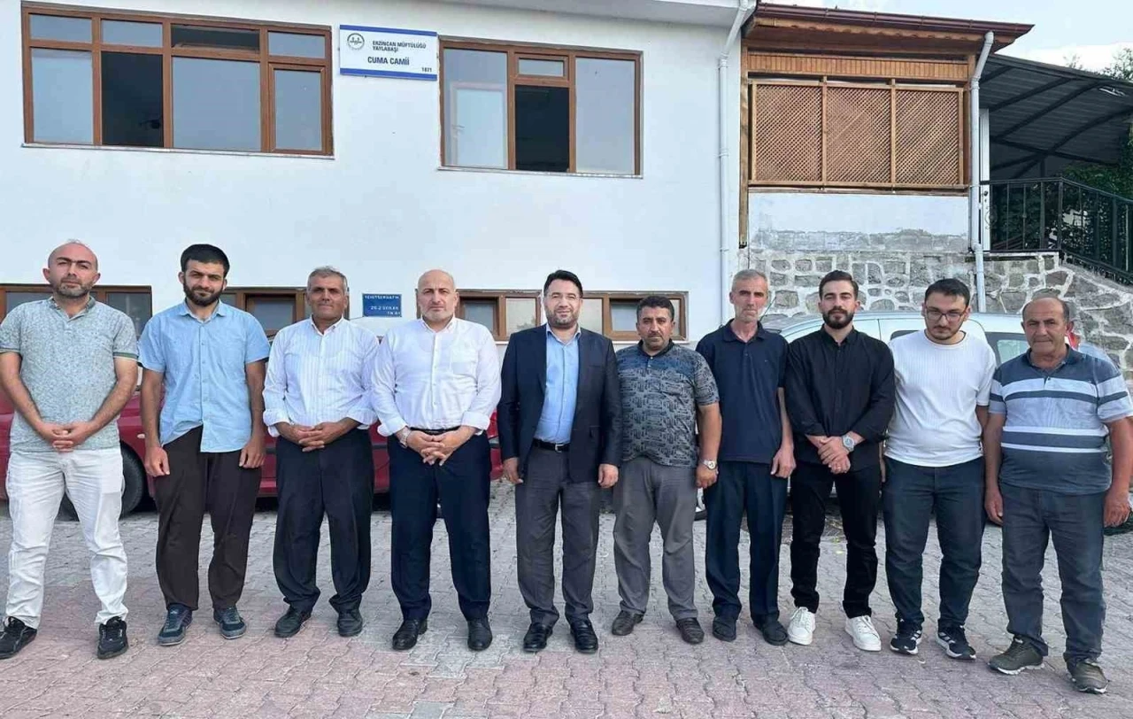 Erzincan’da Kitap Oku-Yorum Projesi kapsamında kitap müzakeresi yapıldı
