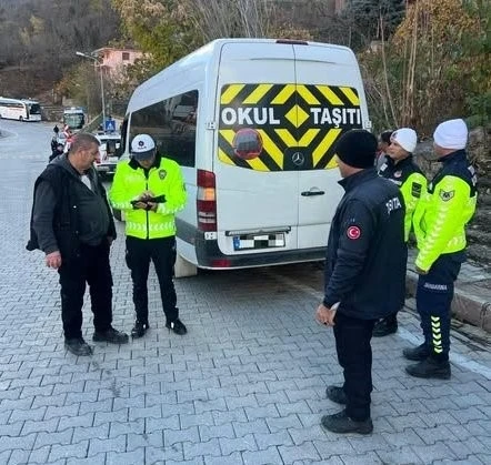 Erzincan&rsquo;da servis ara&ccedil;larına denetim
