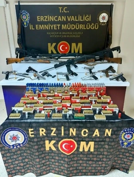 Erzincan’da silah operasyonu; 13 şüpheli yakalandı, 11 tabanca, 8 tüfek ele geçirildi
