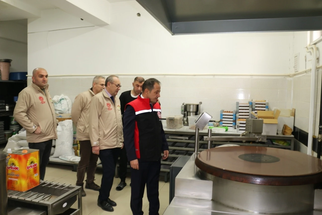 Erzincan&rsquo;da yılbaşı &ouml;ncesi gıda denetimleri artırıldı
