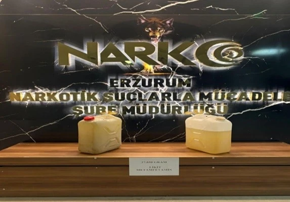 Erzurum&rsquo;da dev uyuşturucu operasyonu: 27 kilo 850 gram likit metamfetamin ele ge&ccedil;irildi
