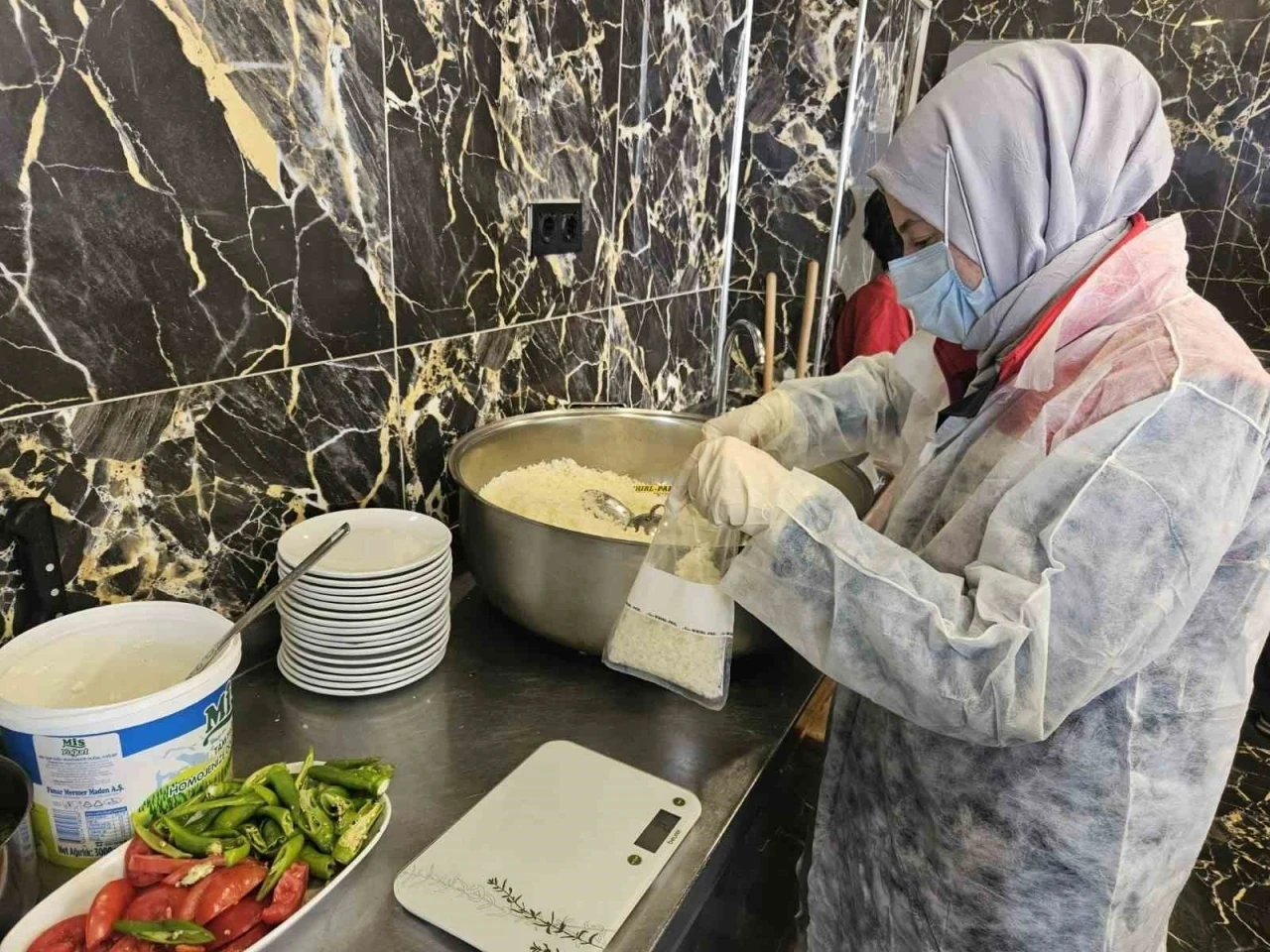 Erzurum’da gıda satışı yapan işyerleri denetlendi
