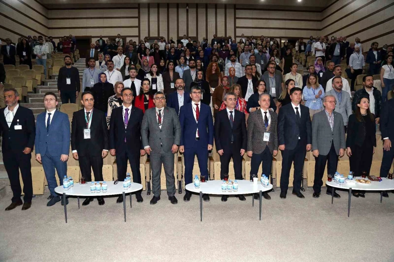 Erzurum’da &quot;Beyin ölümü tespiti ve donör bakımı farkındalık&quot; sempozyumu düzenlendi
