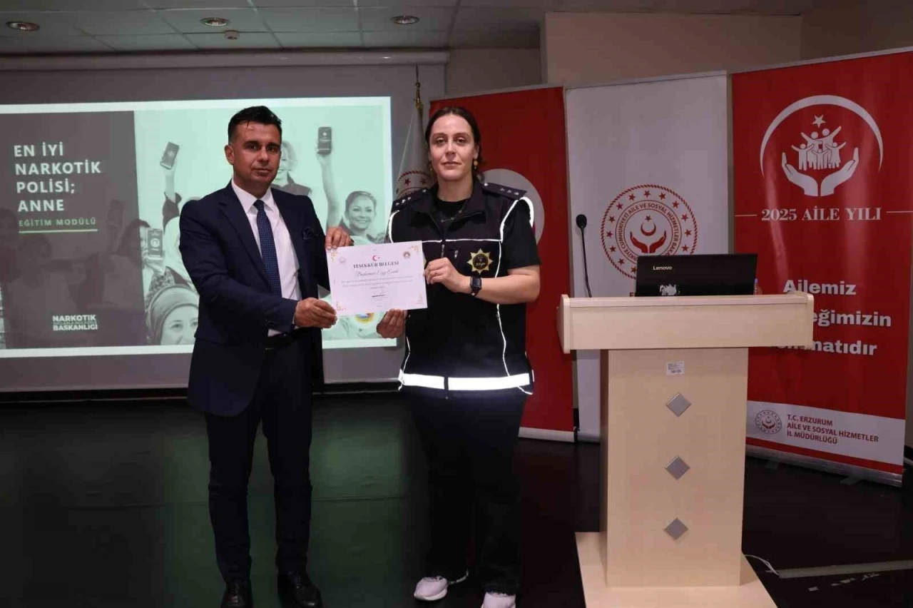 Erzurum’da &quot;En İyi Narkotik Polis: Annedir&quot; eğitimi
