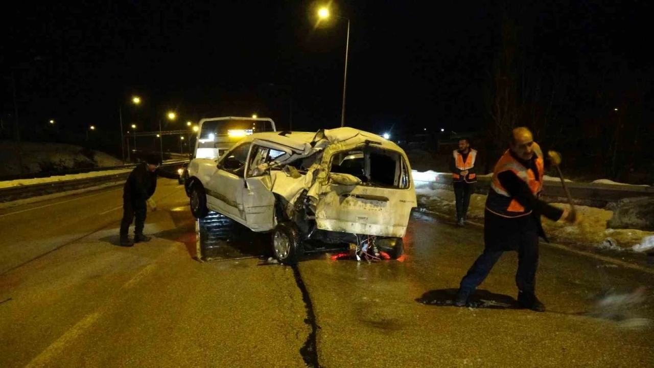 Erzurum&rsquo;da trafik kazası: 2 yaralı
