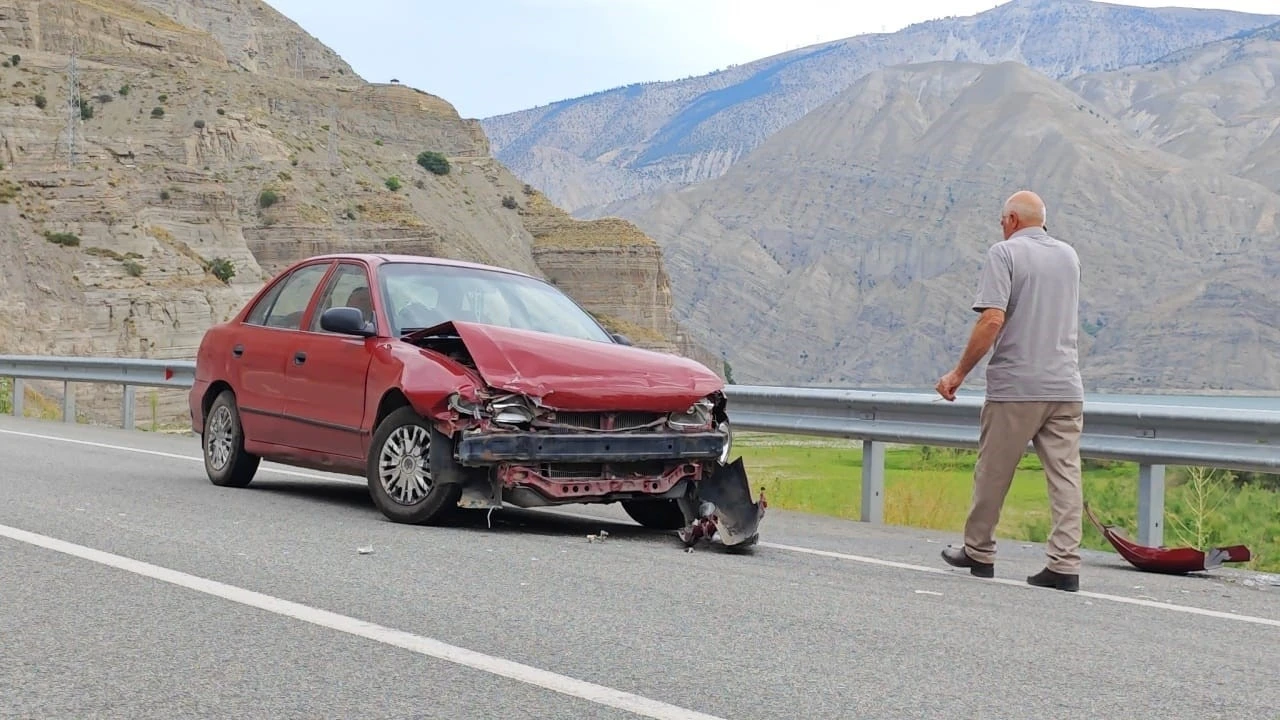 Erzurum’da trafik kazası, emniyet kemeri hayat kurtardı
