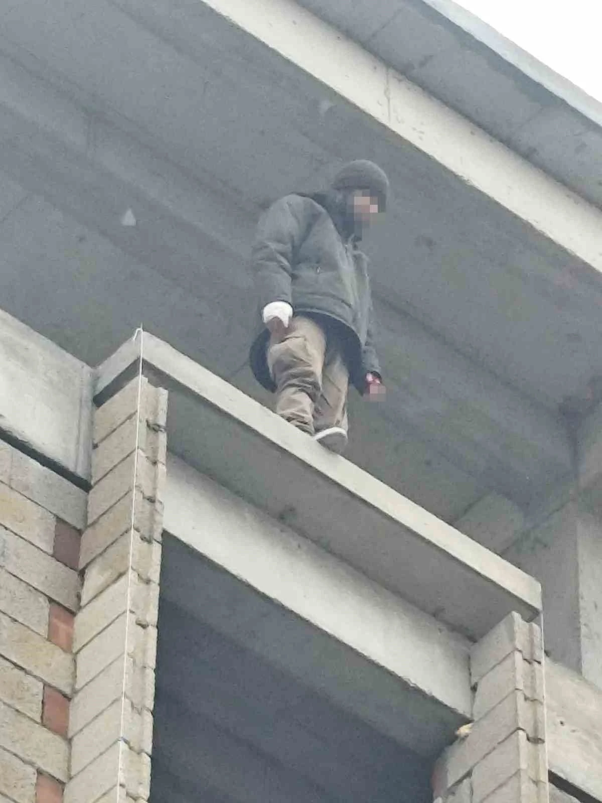 Erzurum Horasan’da intihar girişimi: Ekipler son anda ikna etti
