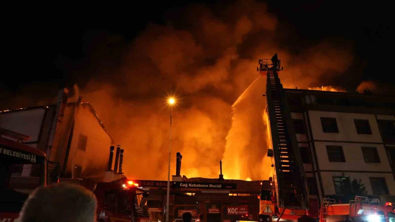Erzurum Valisi Mustafa Çiftçi’den yangınla ilgili açıklama
