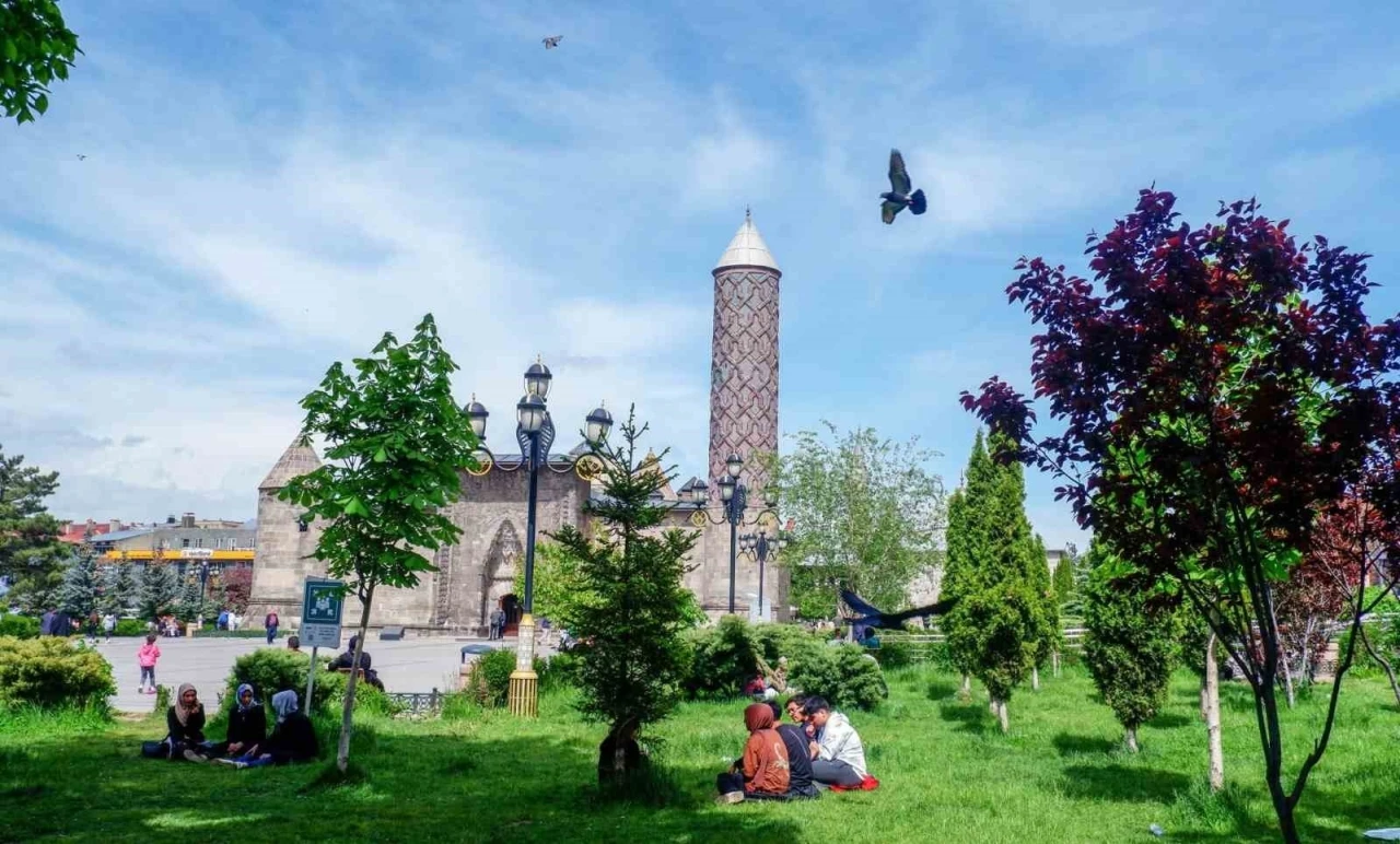 Erzurum ve Ardahan i&ccedil;in "sarı" kodlu uyarı
