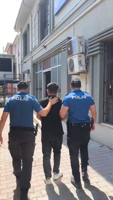 Esenyurt’ta bıçaklı yol verme kavgasında şüpheliler yakaladı
