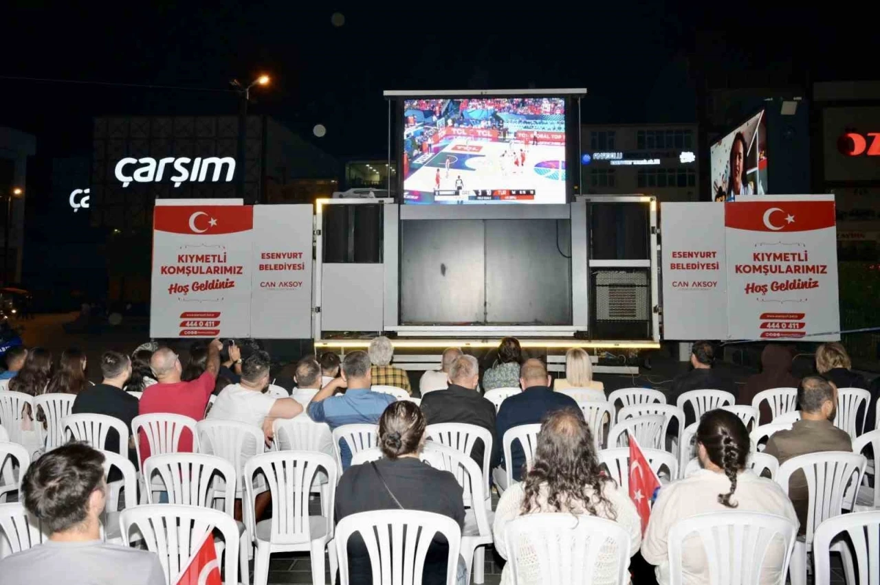 Esenyurt’ta yarı final coşkusu: 12 Dev Adam finalde
