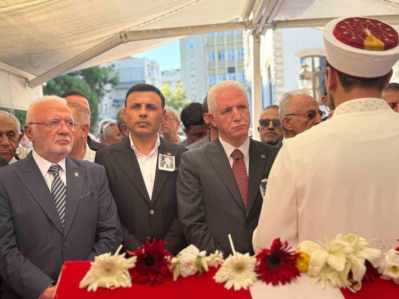 Eski CHP Genel Başkanı Altan Öymen son yolculuğuna uğurlandı
