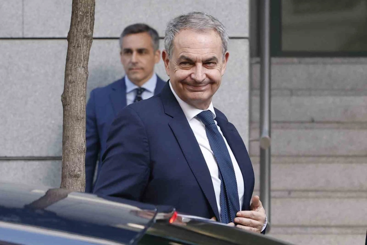 Eski İspanya Başbakanı Zapatero, yolsuzluk davasında hakim karşısında
