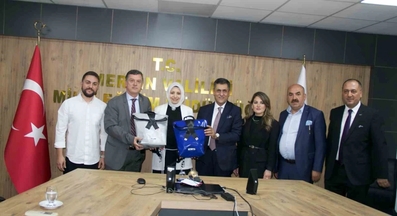 Eski Brandalar Umut Dolu Çantalara Dönüştü
