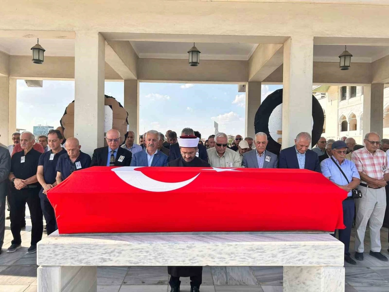 Eski Sanayi ve Teknoloji Bakanı Doğru, son yolculuğuna uğurlandı
