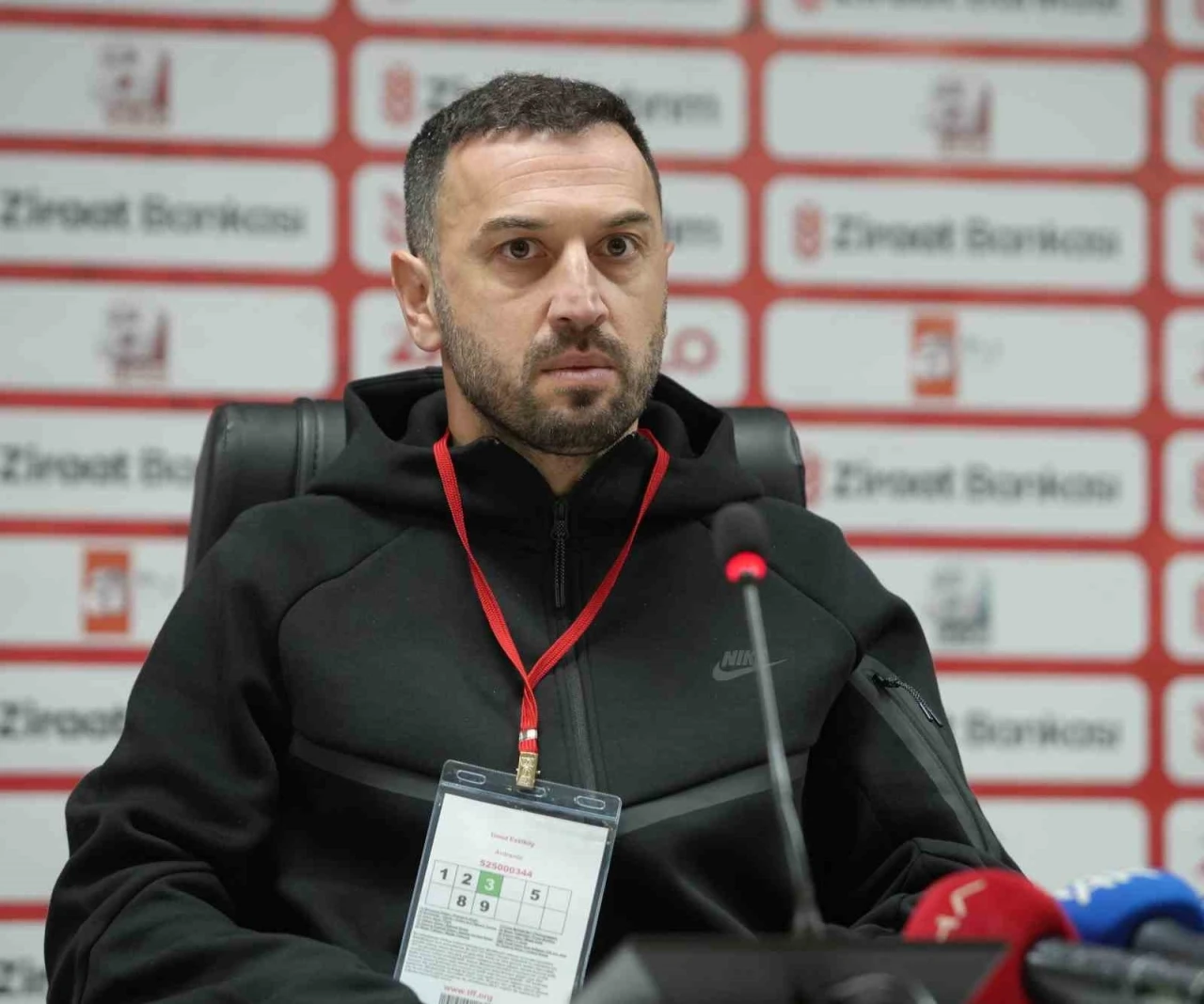 Eskik&ouml;y: "Amacımız ligde kalmak, kupaya gen&ccedil; oyuncularla &ccedil;ıkacağız"
