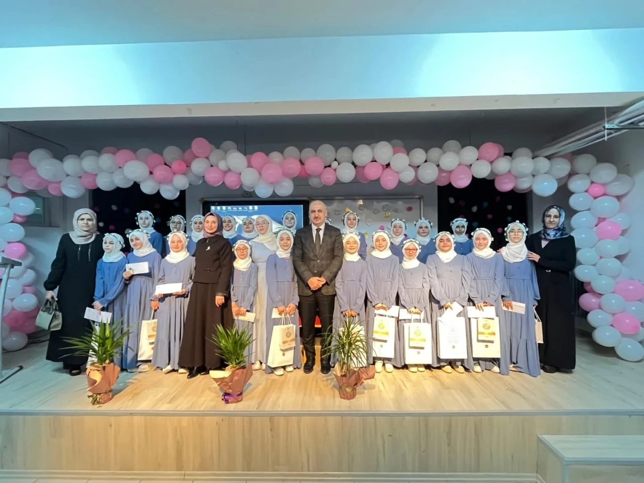 Eskişehir&rsquo;de 22 &ouml;ğrenci hafızlığa ilk adımı attı
