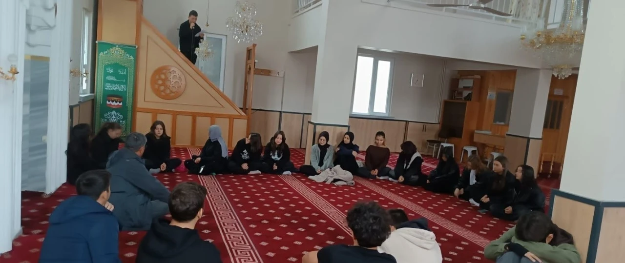 Eskişehir’de ÇEDES projesi kapsamında öğrenciler manevi değerlerle buluştu
