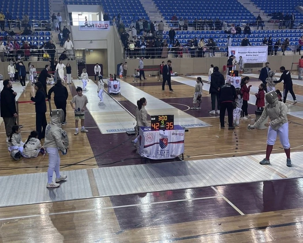 Eskişehir&rsquo;de Eskrim Kılı&ccedil; T&uuml;rkiye Kupası heyecanı yaşandı

