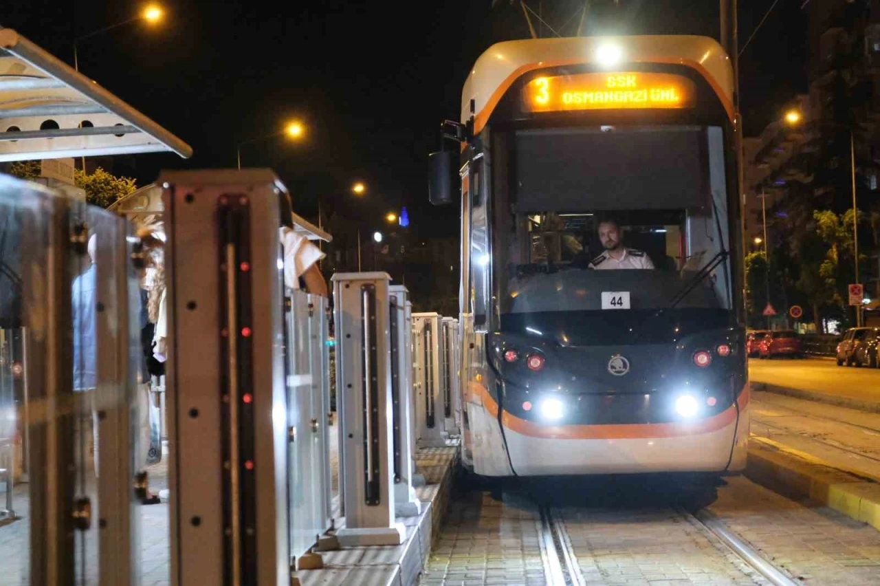 Eskişehir’de gece seferleriyle 1 yılda 222 bin yolcu taşındı
