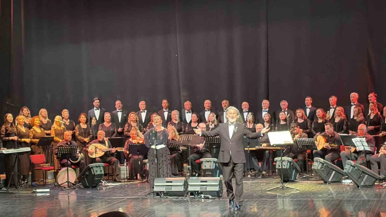 Eskişehir&rsquo;de T&uuml;rk Sanat M&uuml;ziği konseri coşkusu
