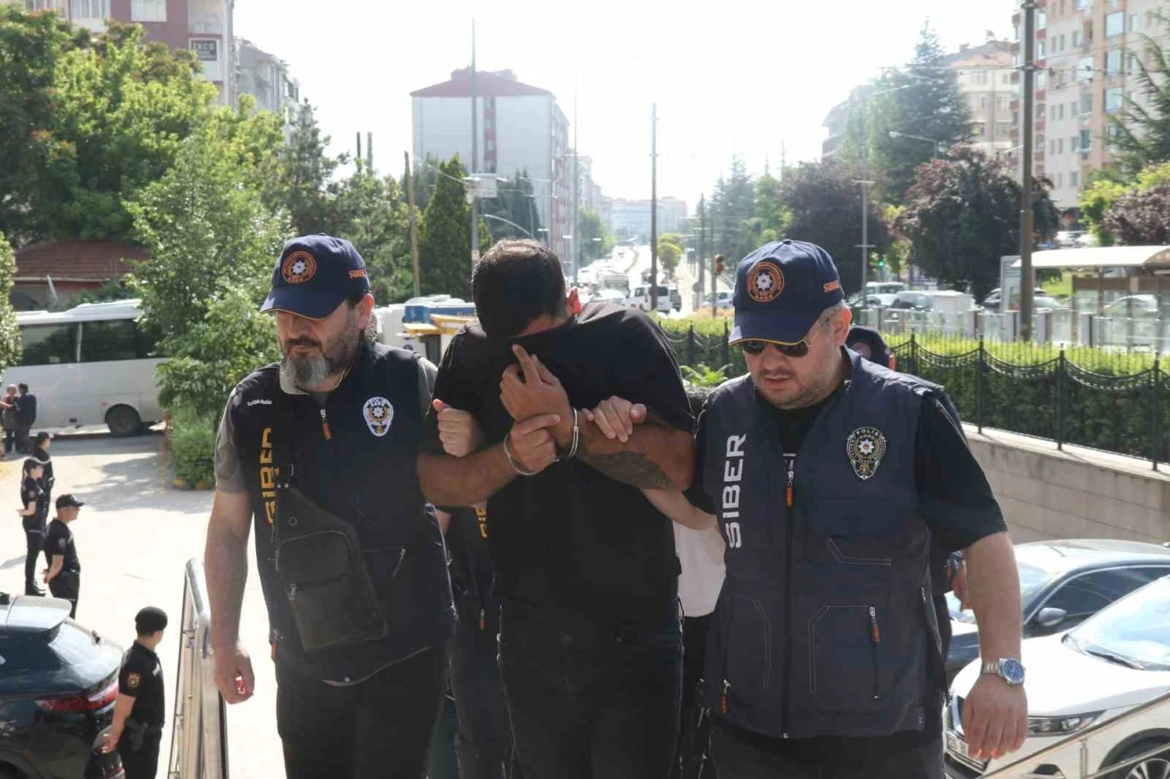 Eskişehir merkezli 2,3 milyar liralık bahis operasyonu
