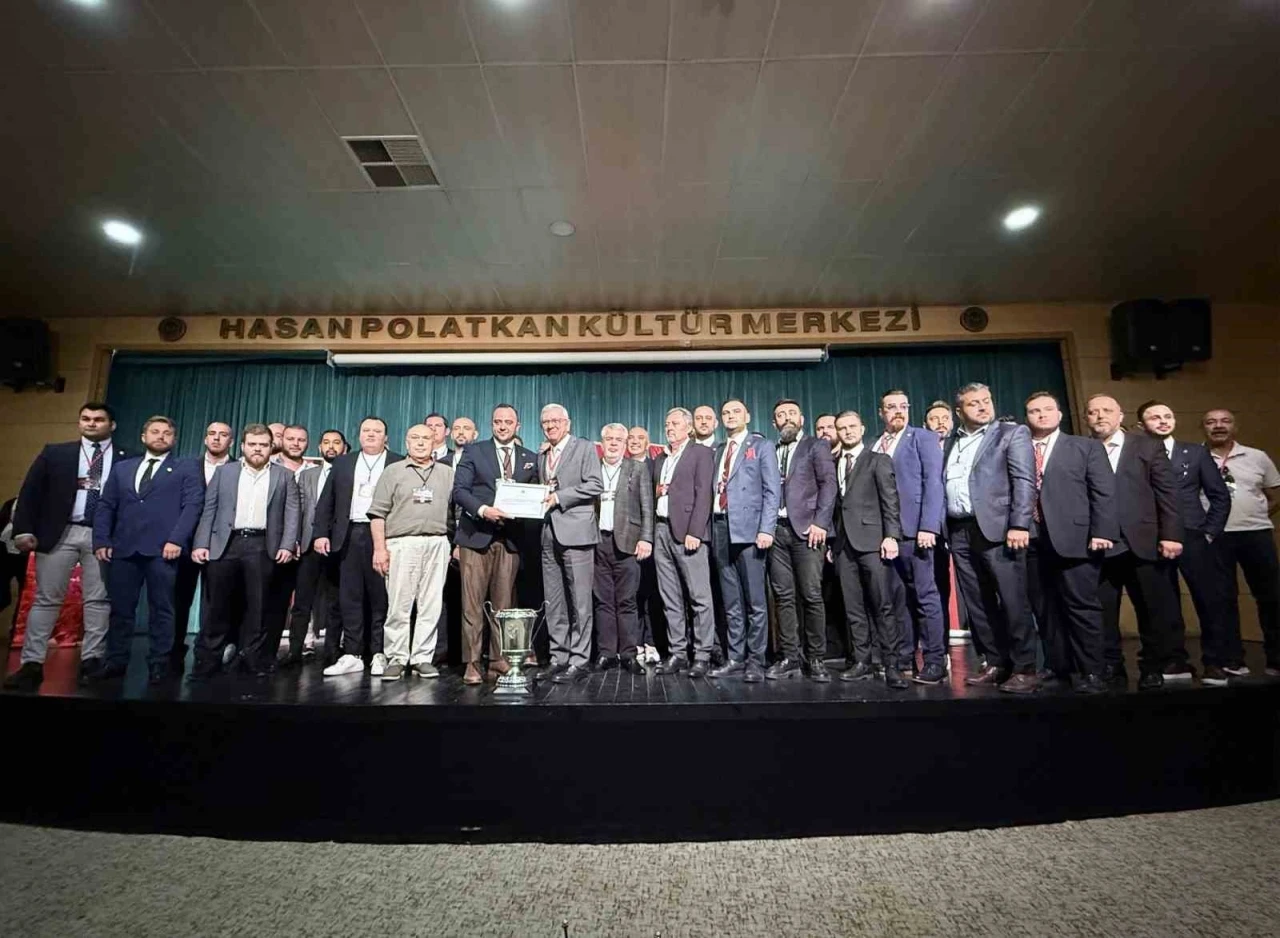 Eskişehirspor’da Ulaş Entok yeniden başkan seçildi
