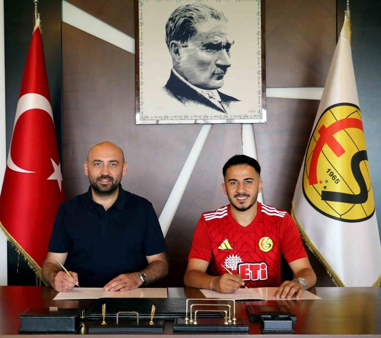 Eskişehirspor Yakup Demirci ile yeniden anlaşma sağladı
