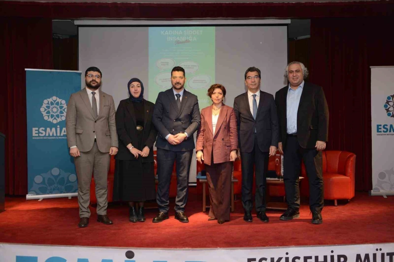 ESMİAD &ouml;nc&uuml;l&uuml;ğ&uuml;ndeki buluşmada hukuk, devlet ve uzmanlar aynı sahnede yer aldı
